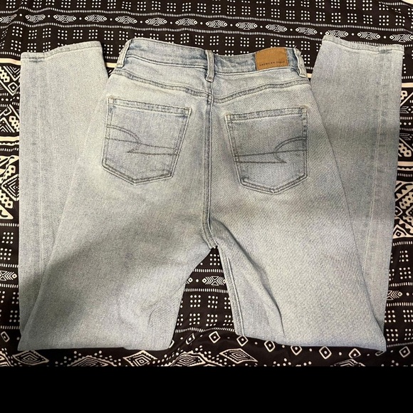 American Eagle Outfitters Mom Jeans - Picture 2 of 4